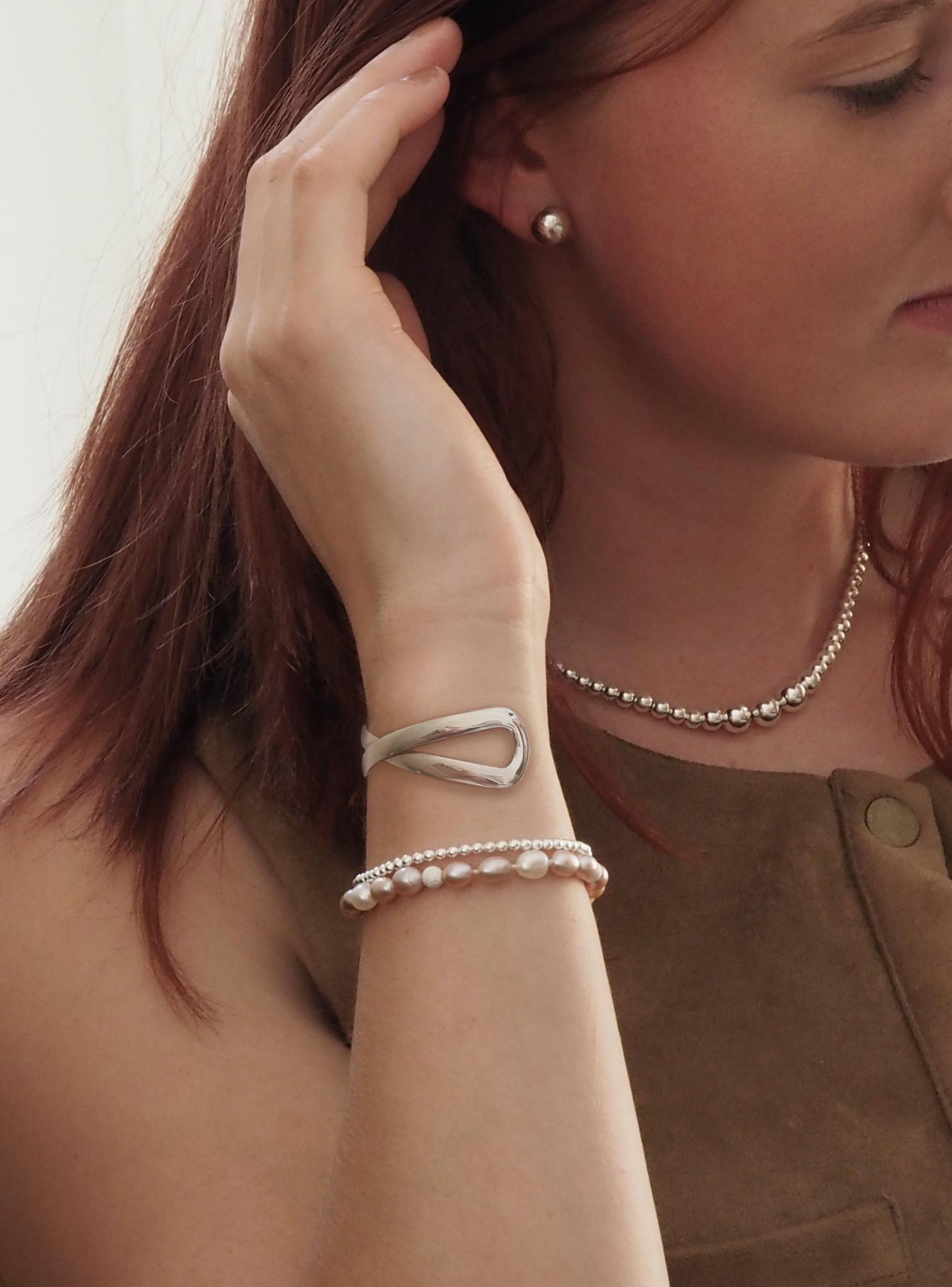 Luxury Bracelets : Bangles & Cuffs | Tiffany & Co. India